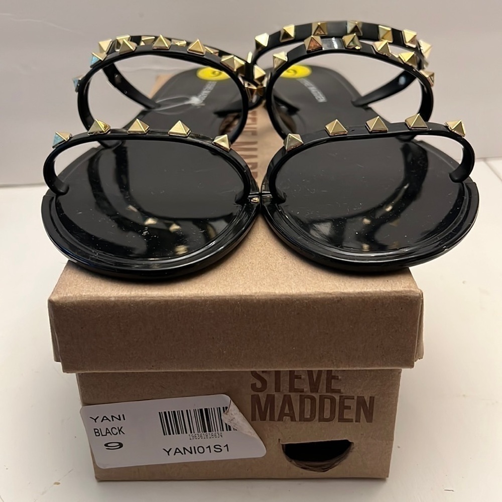 Steve Madden Black Shiny Gold Studded Sandals size 9 NEW